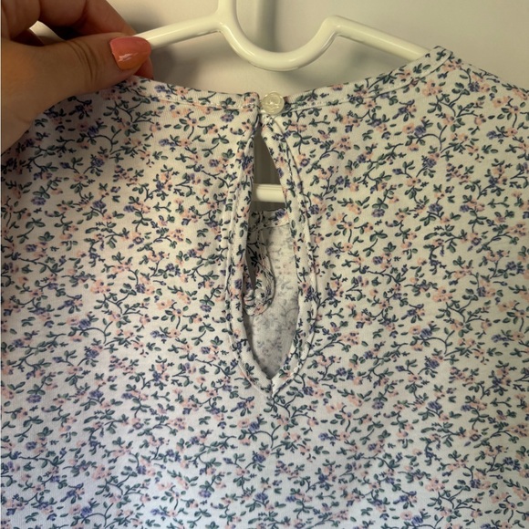 OshKosh B'gosh Floral Girl’s Tee - Picture 5 of 5